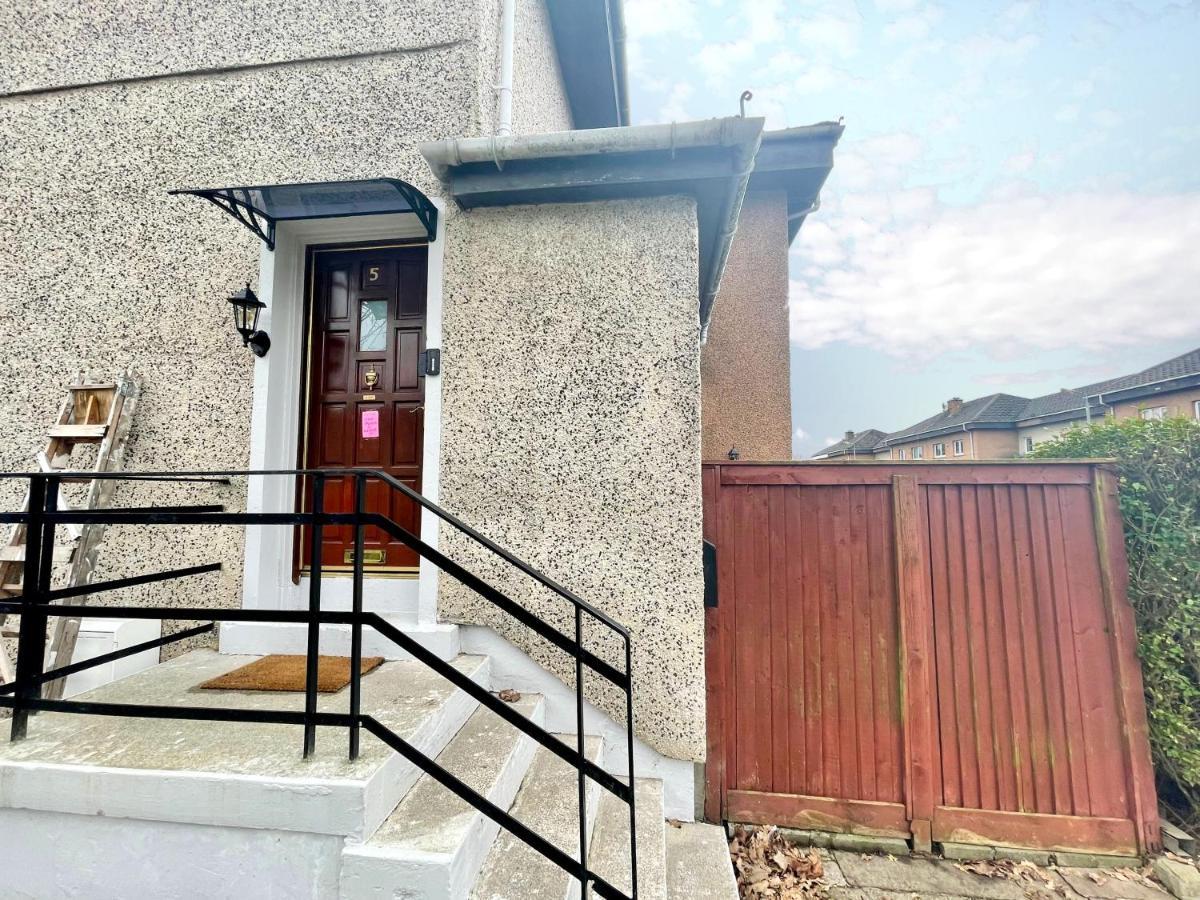 Cardonald Central Глазго Экстерьер фото